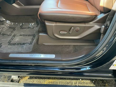 Used 2024 Ford Expedition King Ranch image 10