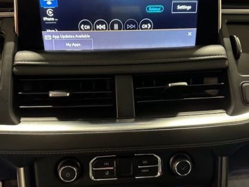 Used 2021 Chevrolet Tahoe Z71 w/ Rear Media and Nav Package image 5