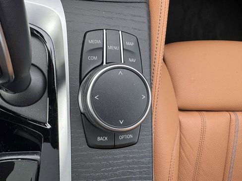 Used 2023 BMW 540i xDrive w/ M Sport Package image 25