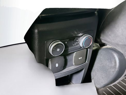 Used 2020 Ford Explorer XLT w/ Equipment Group 202A RWD image 26
