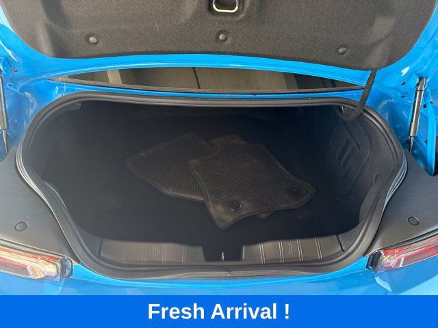 Used 2022 Chevrolet Camaro ZL1 RWD image 4