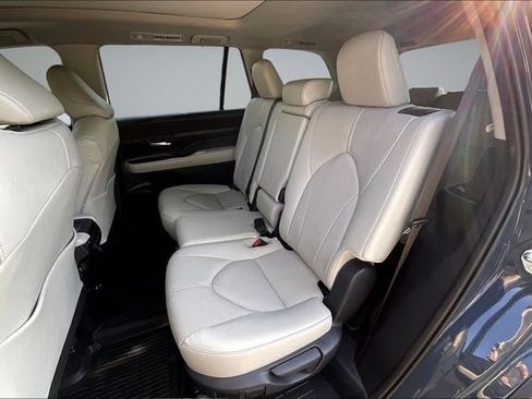 Used 2026 Toyota Grand Highlander FWD image 24