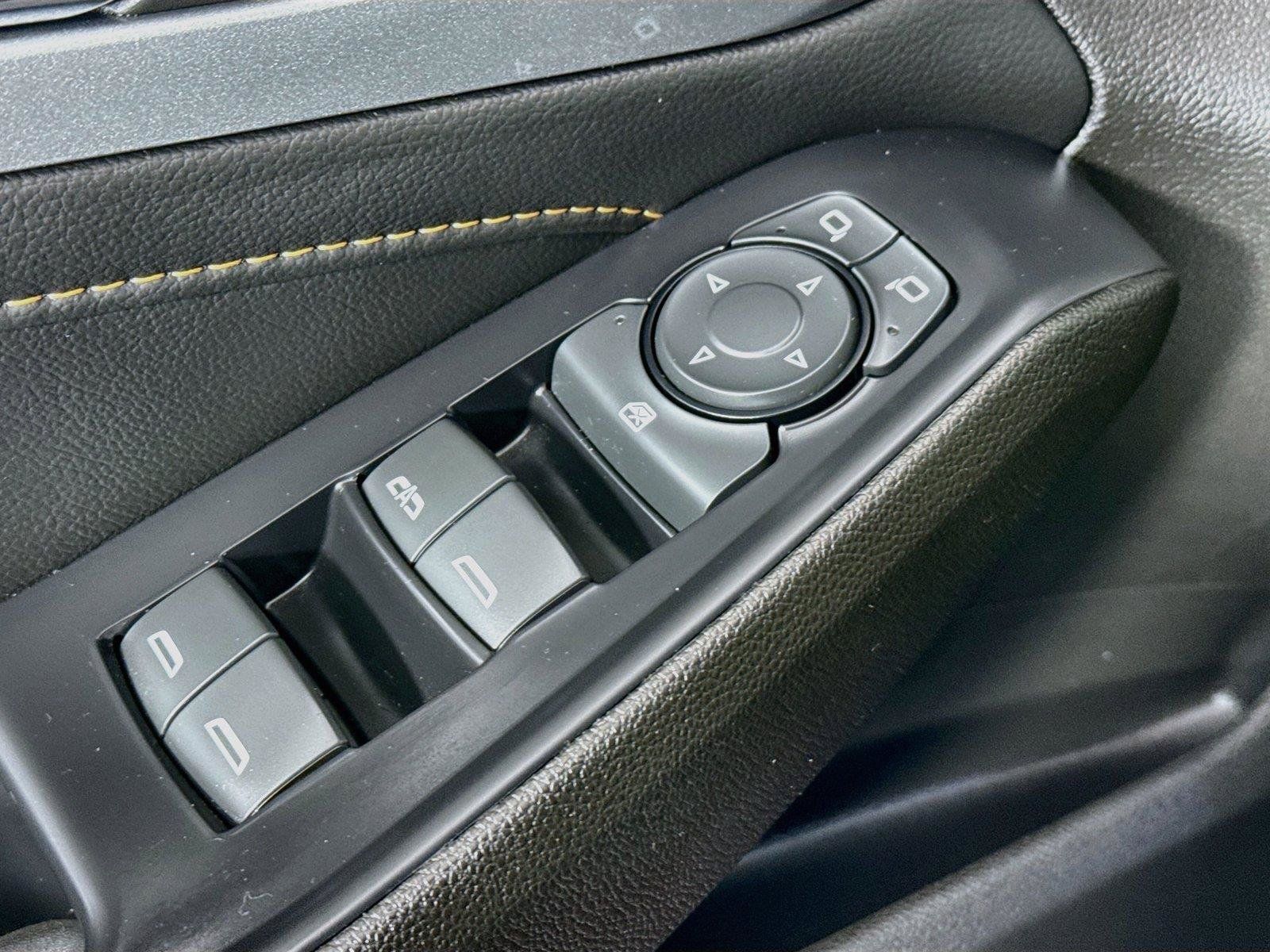Used 2021 Chevrolet Traverse LT FWD image 26