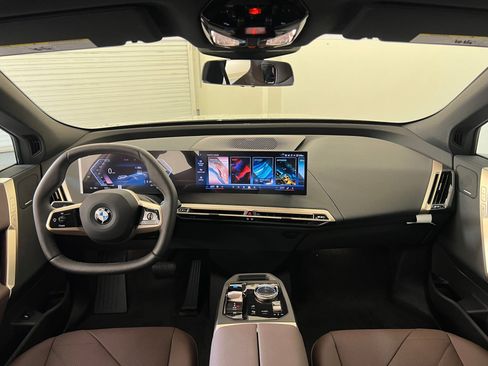 New 2026 BMW iX xDrive60 image 16