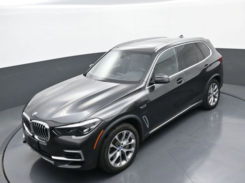 Used 2023 BMW X5 xDrive45e w/ Climate Comfort Package image 32