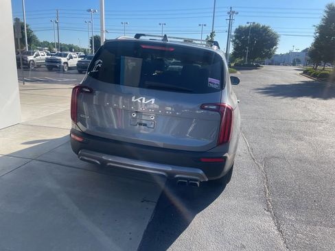 Used 2022 Kia Telluride EX AWD/4WD image 4