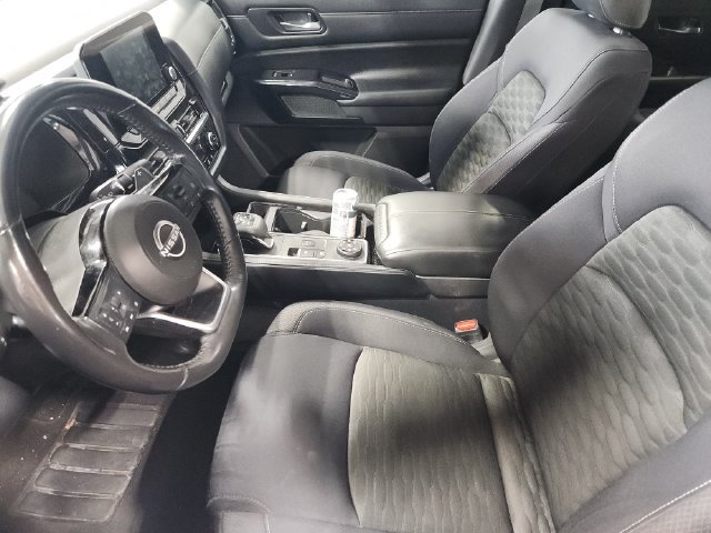 Used 2022 Nissan Pathfinder SV w/ SV Premium Package AWD/4WD image 10