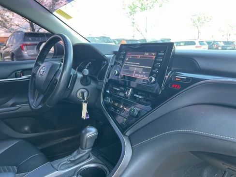 Used 2021 Toyota Camry SE image 29