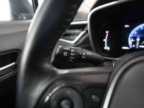 Used 2023 Toyota Corolla Cross XLE image 13