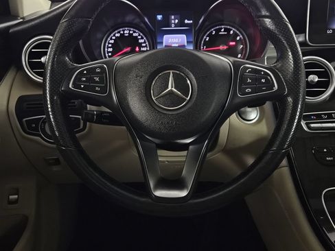 Used 2019 Mercedes-Benz GLC 300 4MATIC w/ Premium Package image 8