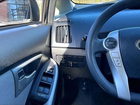 Used 2013 Toyota Prius One image 25