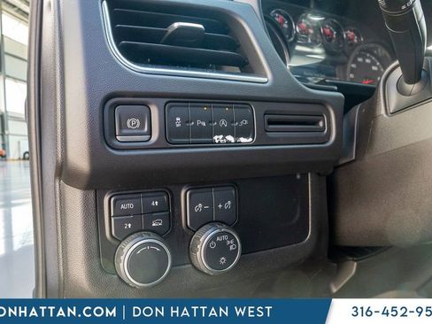 Used 2021 Chevrolet Suburban LT AWD/4WD image 15