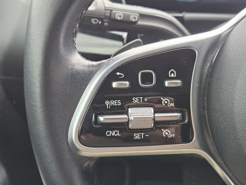 Certified 2021 Mercedes-Benz GLA 250 image 27