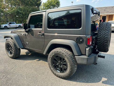 Used 2018 Jeep Wrangler Sport image 6