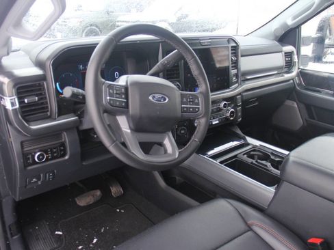 Certified 2025 Ford F350 Lariat w/ Lariat Ultimate Package AWD/4WD image 32