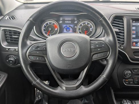 Used 2020 Jeep Cherokee Trailhawk w/ Cold Weather Group AWD/4WD image 14