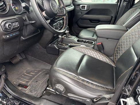 Used 2021 Jeep Wrangler Unlimited Sahara image 24