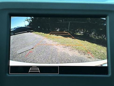Used 2023 Chevrolet Equinox LS FWD image 22