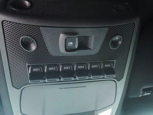 Used 2022 Ford F350 Platinum AWD/4WD image 32