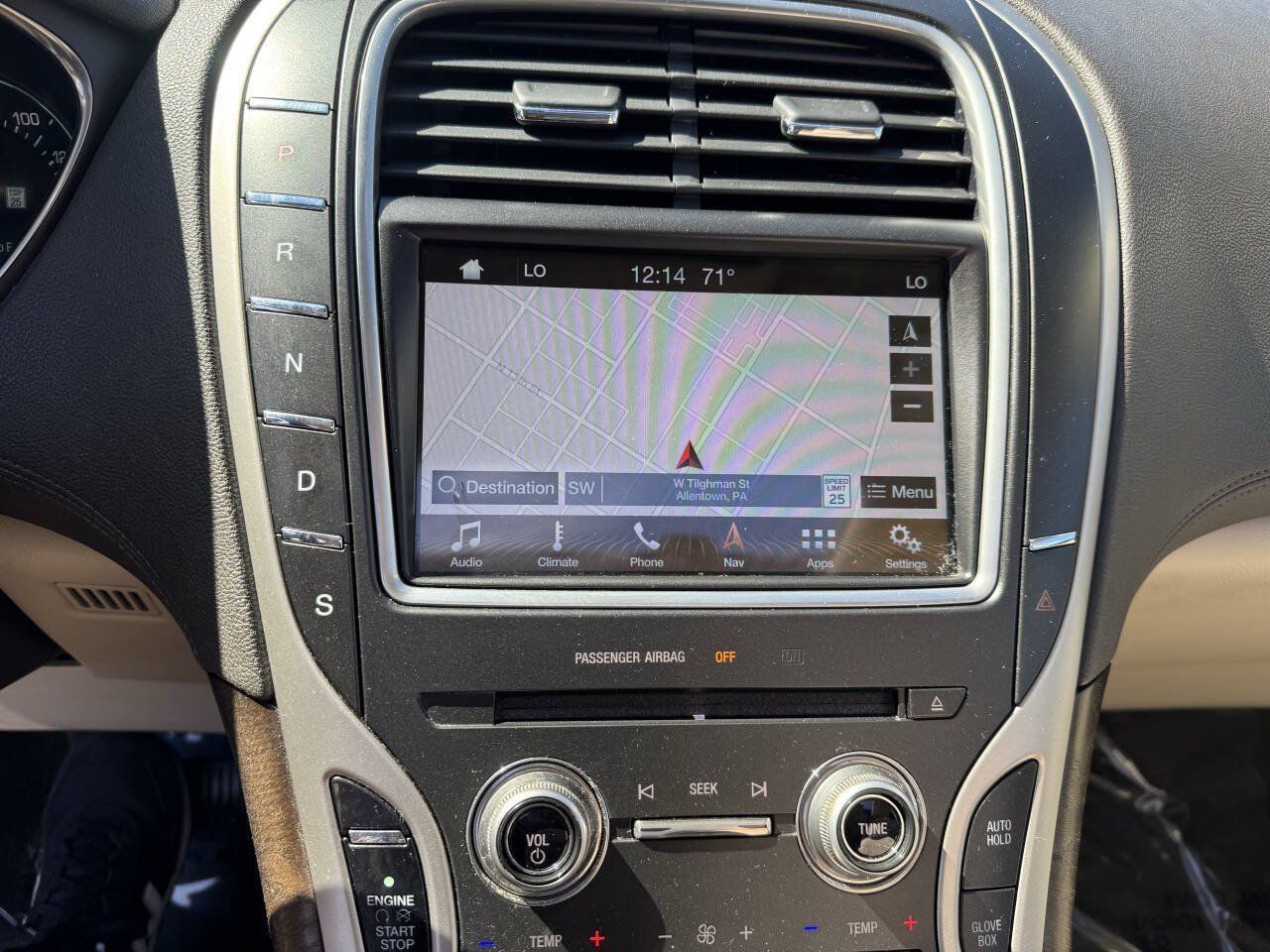 Used 2016 Lincoln MKX Reserve w/ Climate Package AWD/4WD image 16