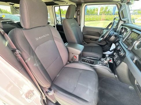 Used 2022 Jeep Wrangler Unlimited Sahara AWD/4WD image 26