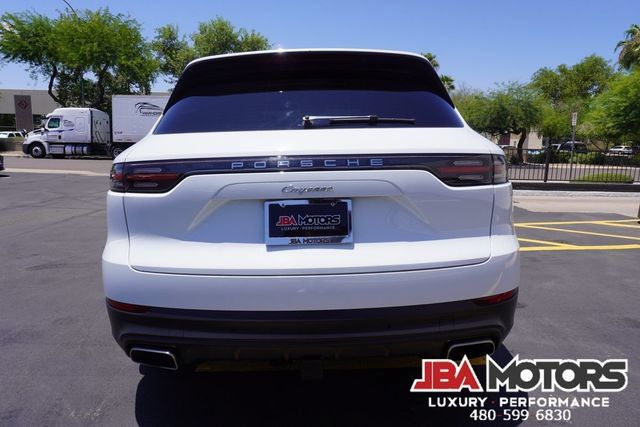 Used 2023 Porsche Cayenne AWD/4WD image 15