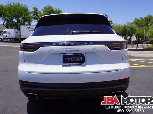 Used 2023 Porsche Cayenne AWD/4WD image 15