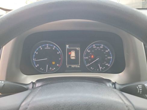 Used 2018 Toyota RAV4 LE image 18