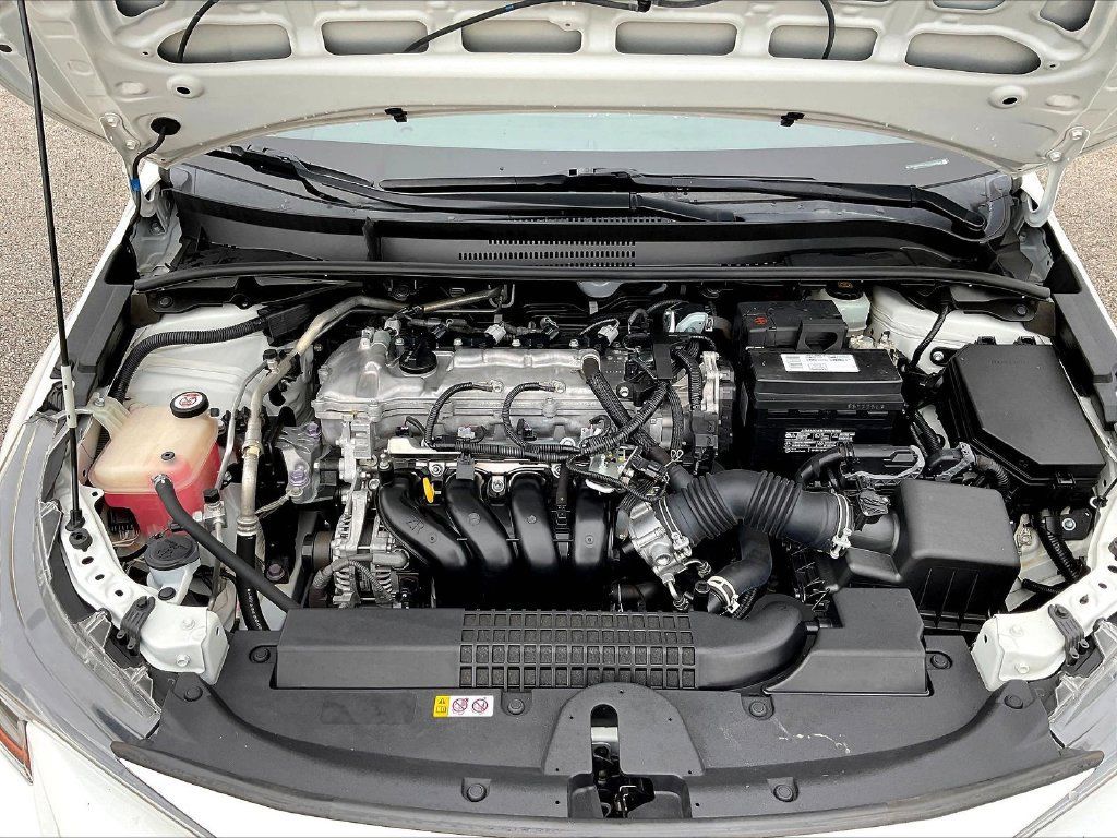 Used 2021 Toyota Corolla LE FWD image 32