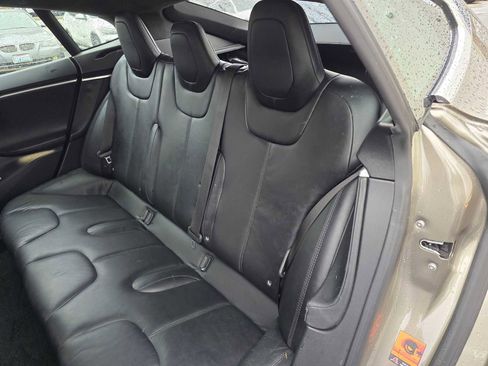 Used 2015 Tesla Model S 70D image 17