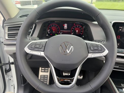 New 2026 Volkswagen Atlas Peak Edition AWD/4WD image 26