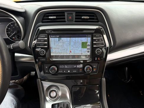 Used 2017 Nissan Maxima SR FWD image 20