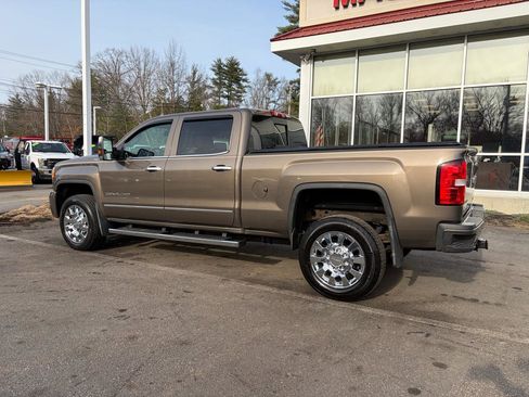Used 2015 GMC Sierra 2500 Denali w/ Duramax Plus Package image 10