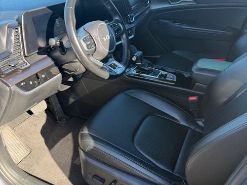 Used 2023 Kia Sportage EX FWD image 17