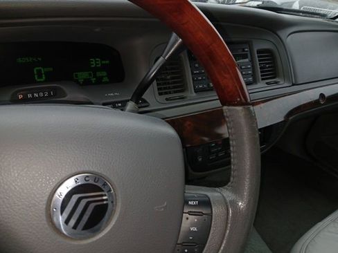 Used 2005 Mercury Grand Marquis LS image 16