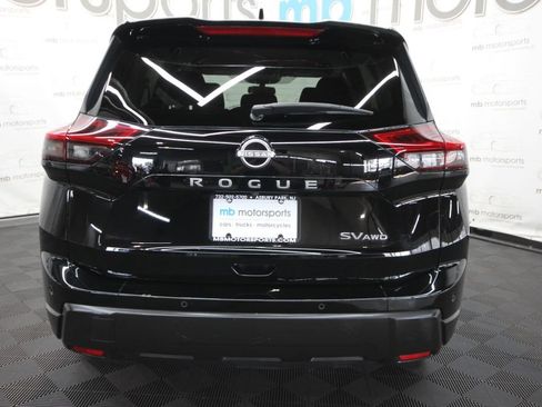 Used 2024 Nissan Rogue SV AWD/4WD image 5
