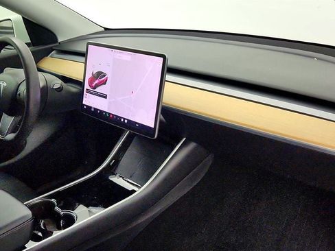 Used 2020 Tesla Model Y Long Range AWD/4WD image 26