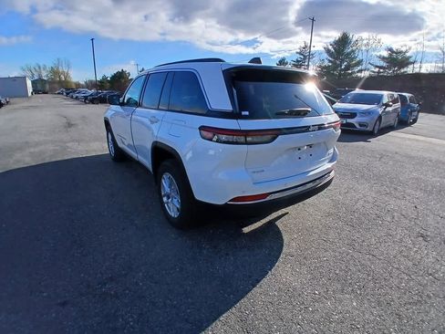New 2025 Jeep Grand Cherokee Laredo X w/ Luxury Tech Group I AWD/4WD image 8