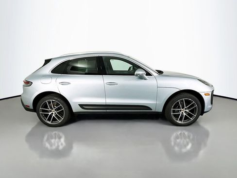 Used 2024 Porsche Macan image 8