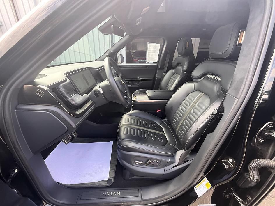 Used 2022 Rivian R1T Adventure AWD/4WD image 17