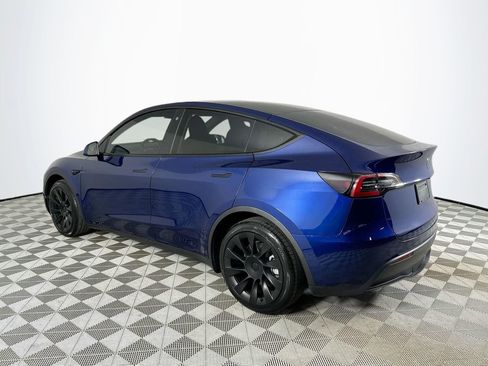 Used 2022 Tesla Model Y Long Range AWD/4WD image 5