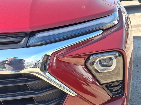 Used 2024 Chevrolet TrailBlazer LT w/ Driver Confidence Package image 35