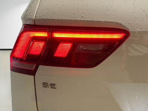 Certified 2024 Volkswagen Tiguan SE R-Line FWD image 10
