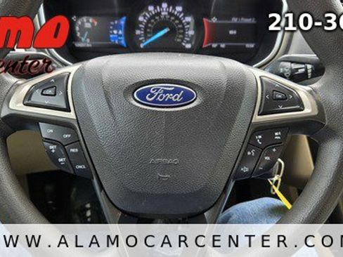 Used 2016 Ford Fusion SE FWD image 36