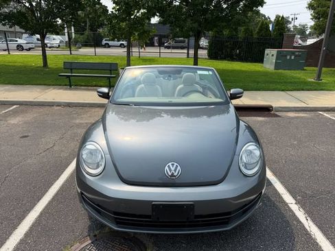Used 2013 Volkswagen Beetle 2.5 FWD image 8