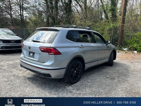 Used 2022 Volkswagen Tiguan SE R-Line FWD image 5