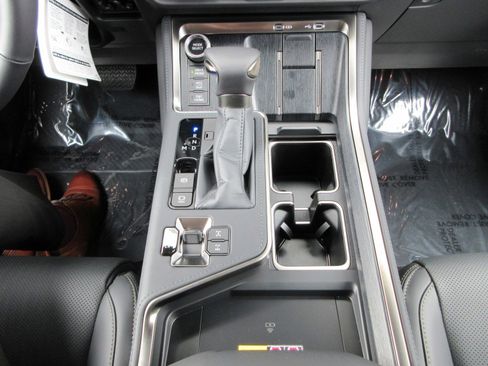 Used 2026 Lexus GX 550 image 49