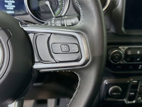 Used 2022 Jeep Wrangler Unlimited Sahara w/ Cold Weather Group image 21