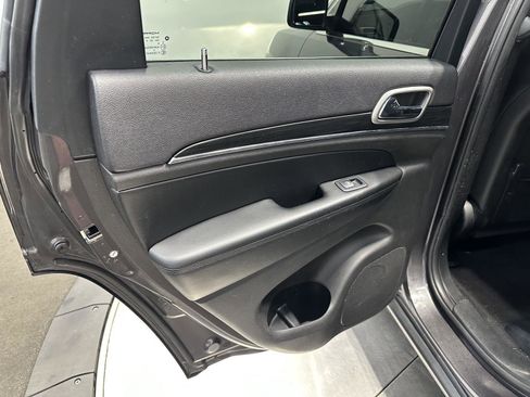Used 2019 Jeep Grand Cherokee Limited w/ Trailer Tow Group IV AWD/4WD image 27