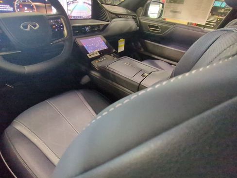 New 2026 INFINITI QX80 4WD image 19